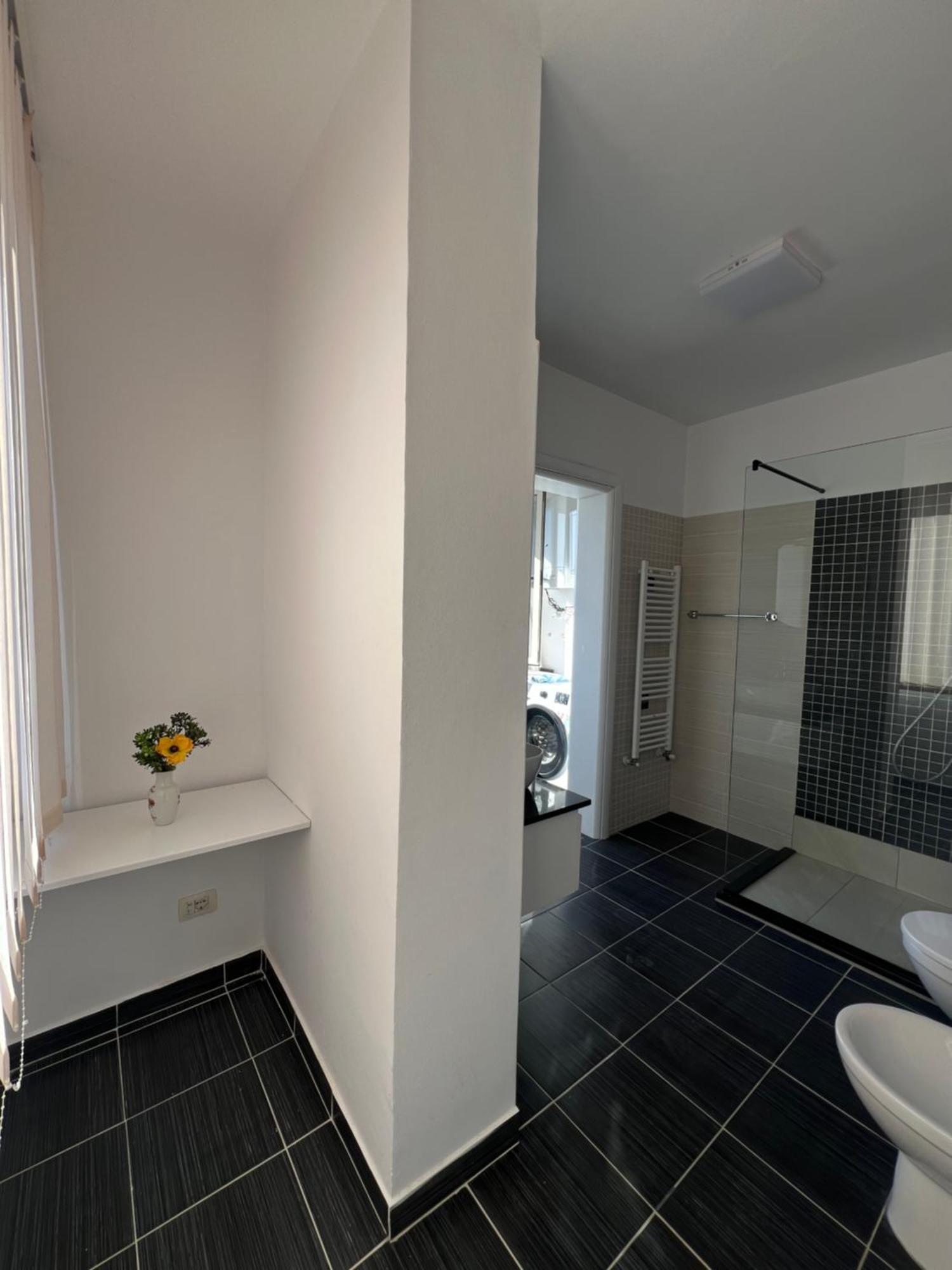Erlaiden Apartment Shkodër Eksteriør billede
